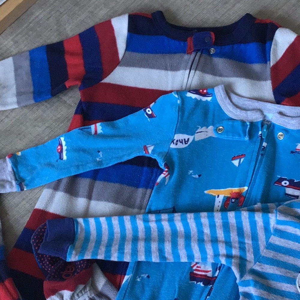 Toddler boys 3 piece bodysuits/pj lot 24M - GAP CARTER’S - Picture 2 of 8